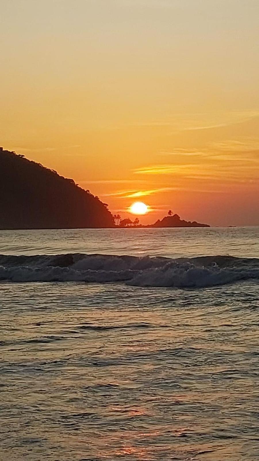 Casa 51 Hostel Ubatuba Eksteriør billede
